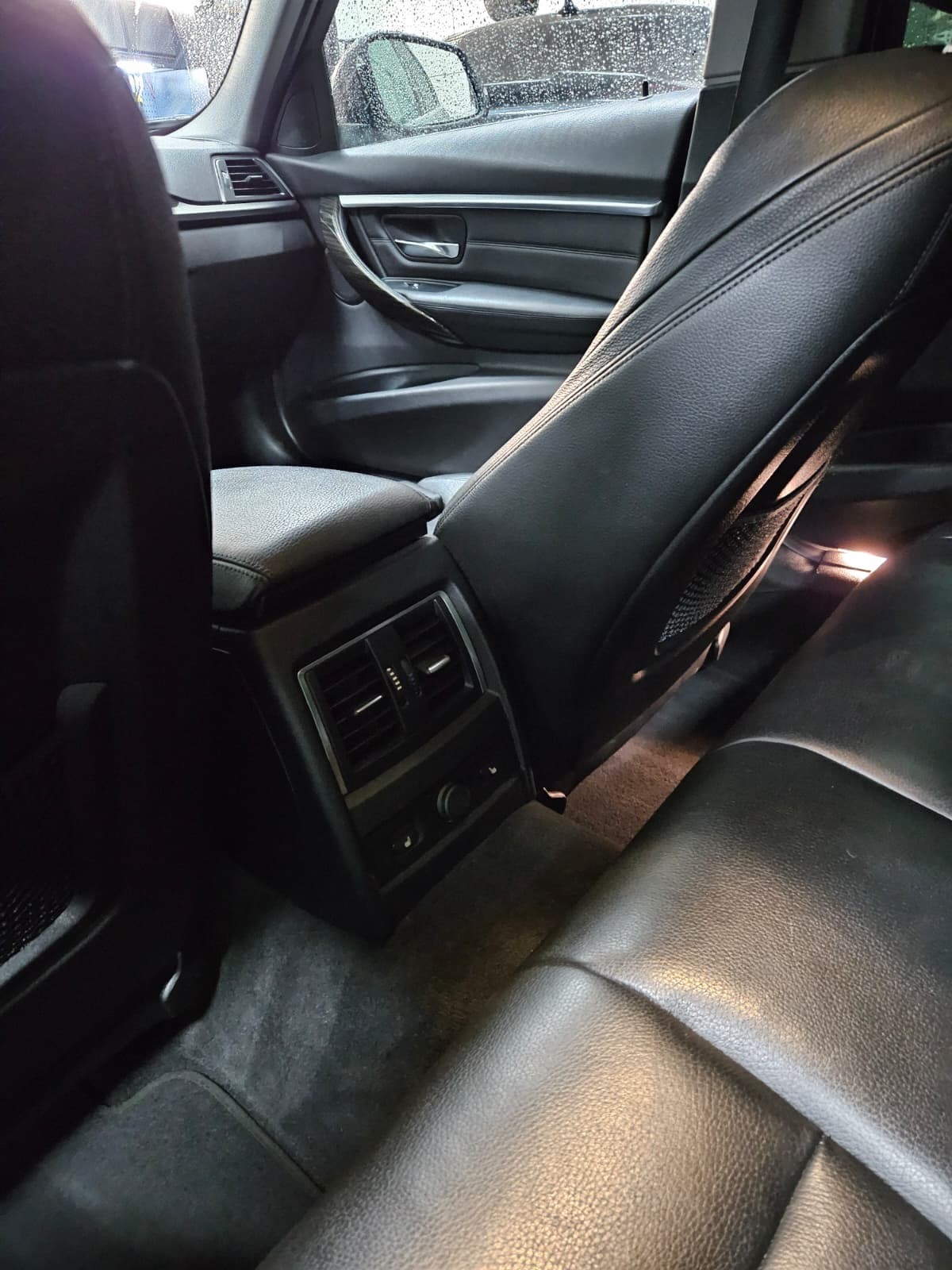 BMW 340i xDrive Luxury Line Steptronic-image-10