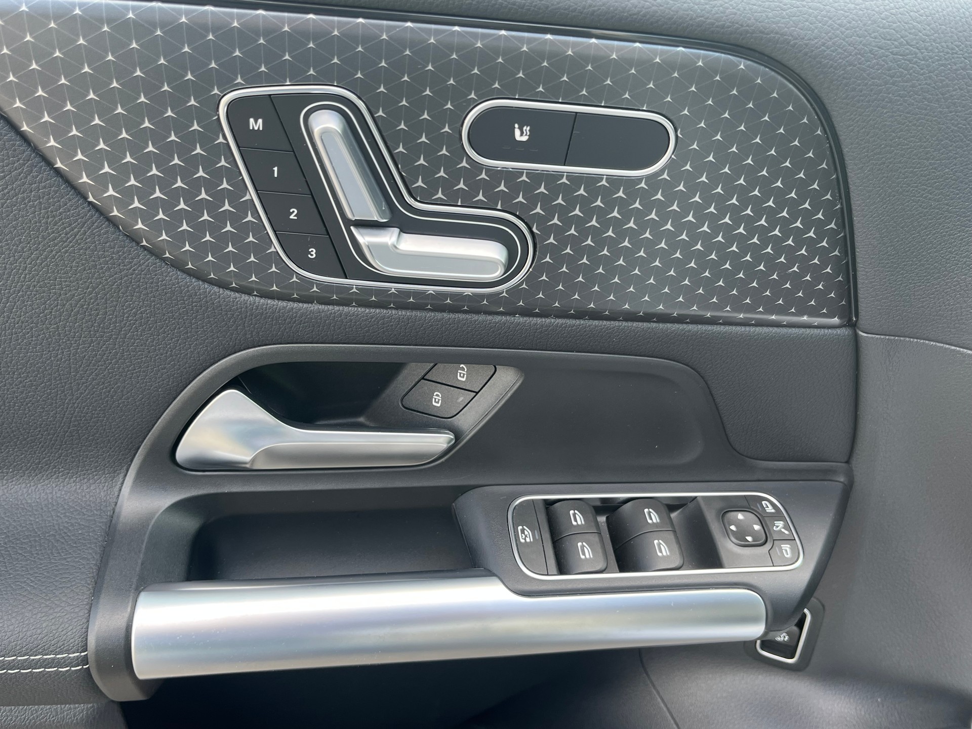 MERCEDES-BENZ B 220 4Matic 8G-DCT-image-9