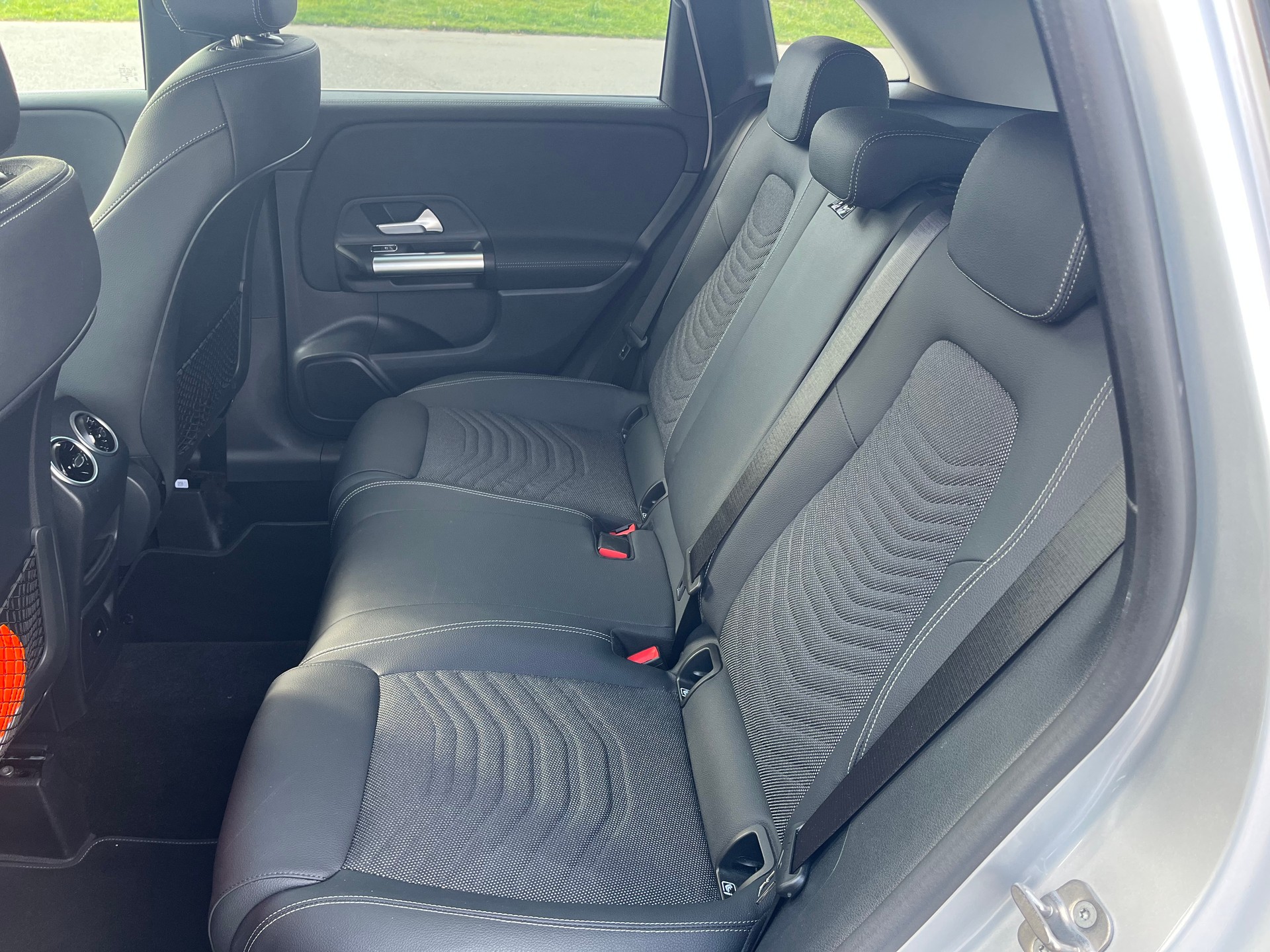 MERCEDES-BENZ B 220 4Matic 8G-DCT-image-10