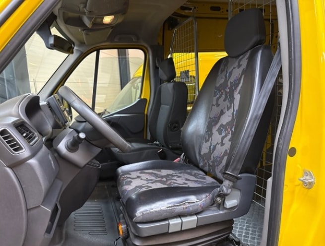 RENAULT Master T35 2.3dCi 135 L3H3-image-3
