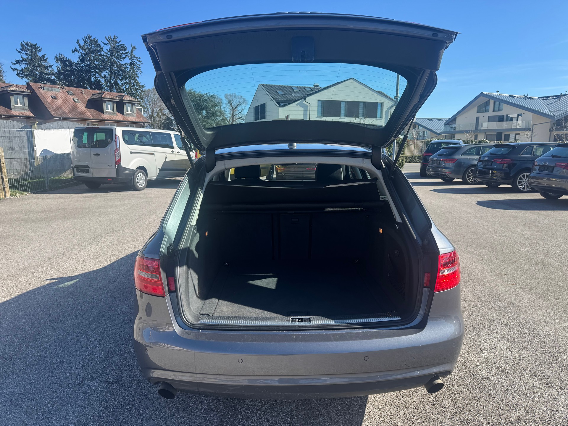 AUDI A4 Avant 2.0 TFSI quattro-image-4
