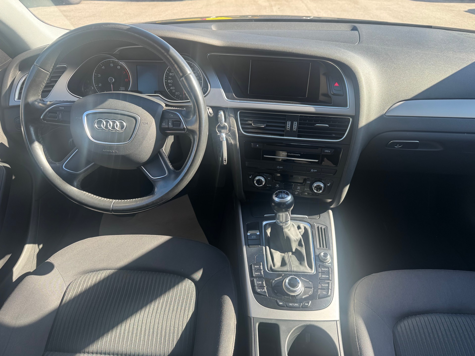 AUDI A4 Avant 2.0 TFSI quattro-image-12