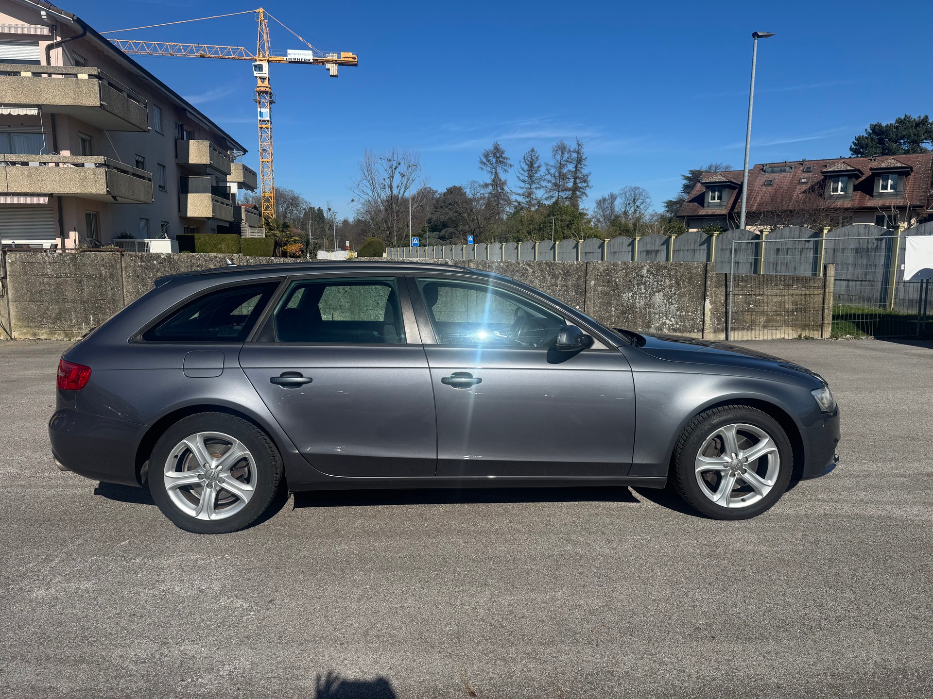 AUDI A4 Avant 2.0 TFSI quattro-image-6