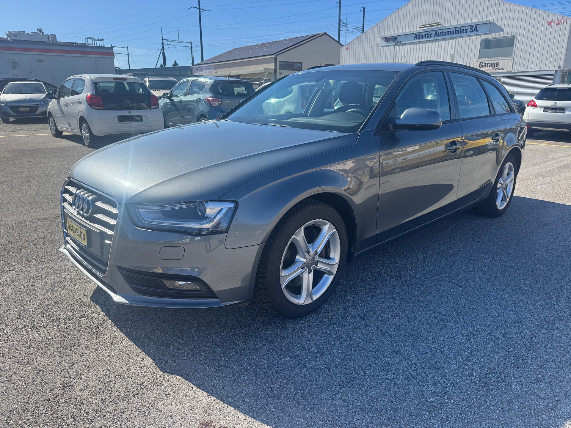 AUDI A4 Avant 2.0 TFSI quattro-image-1