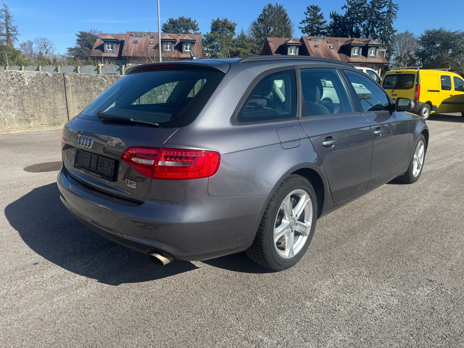 AUDI A4 Avant 2.0 TFSI quattro-image-5