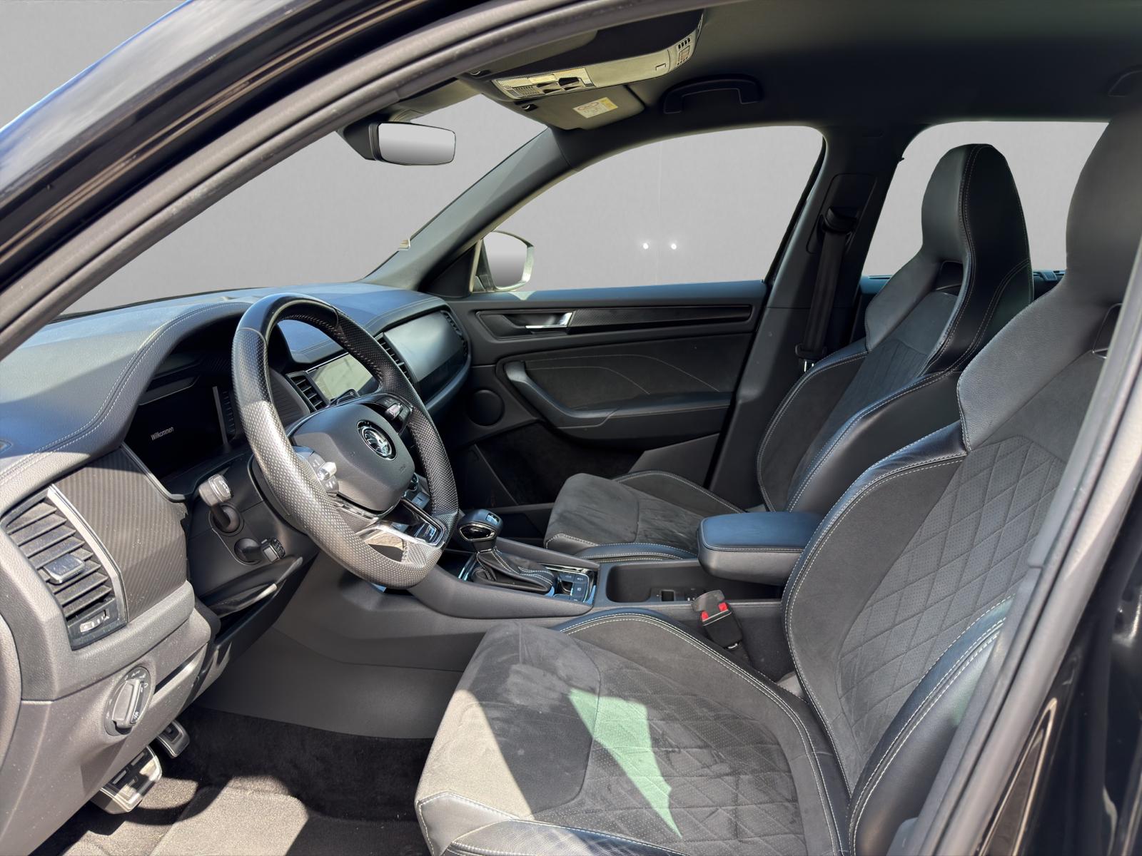 SKODA Kodiaq 2.0 TSI 4x4 SportLine-image-5