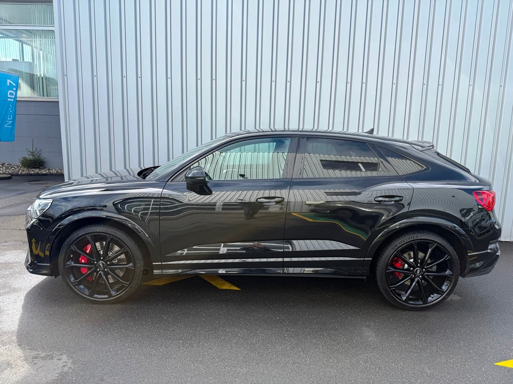 AUDI RS Q3 Sportback quattro S tronic-image-2