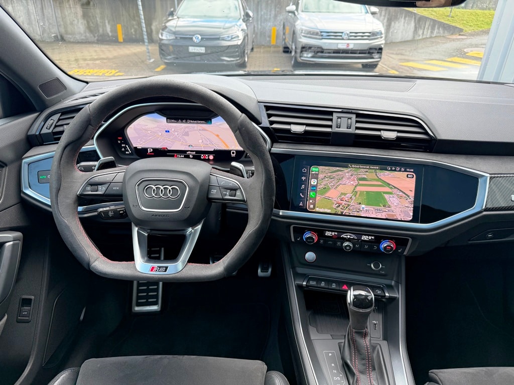 AUDI RS Q3 Sportback quattro S tronic-image-9