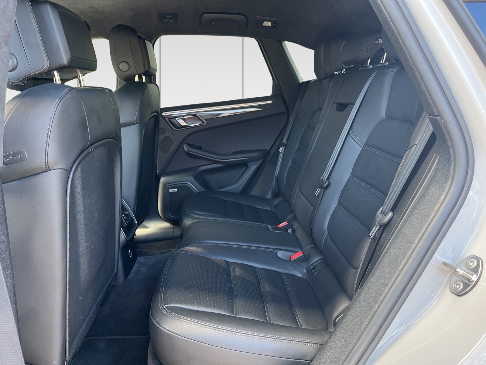 PORSCHE Macan Turbo PDK-image-8