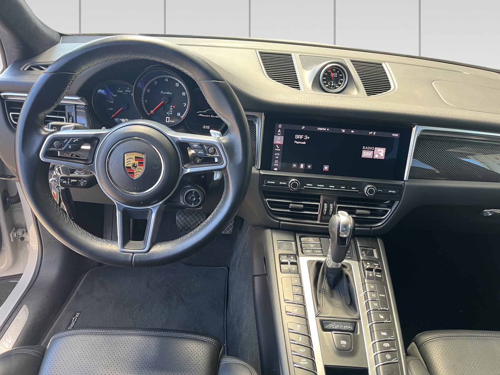 PORSCHE Macan Turbo PDK-image-9