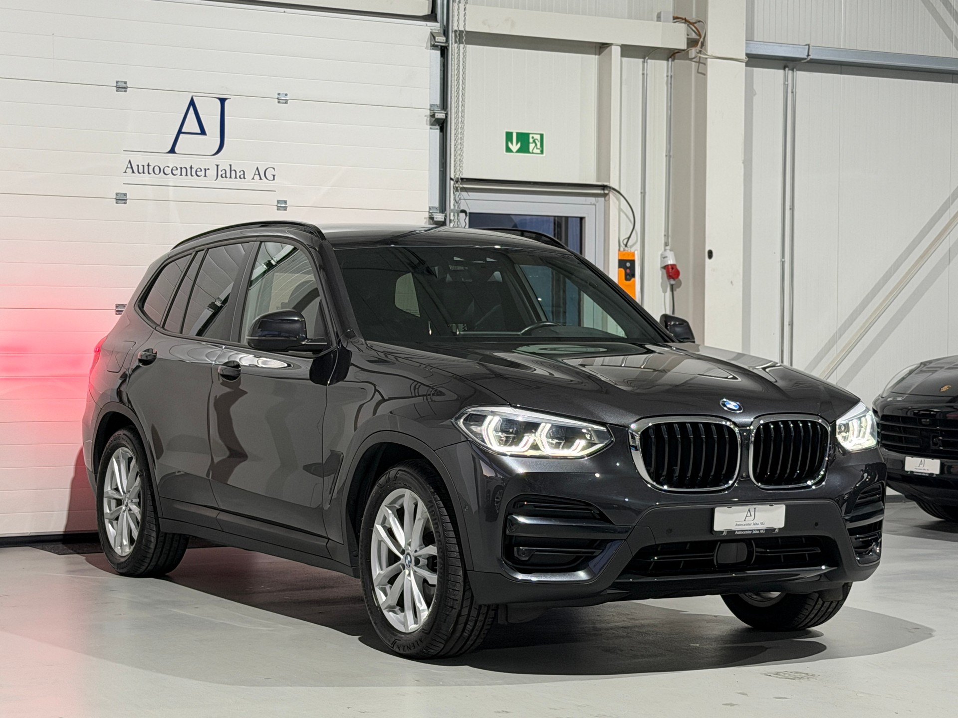 BMW X3 xDrive 20i Steptronic (CH)-image-3