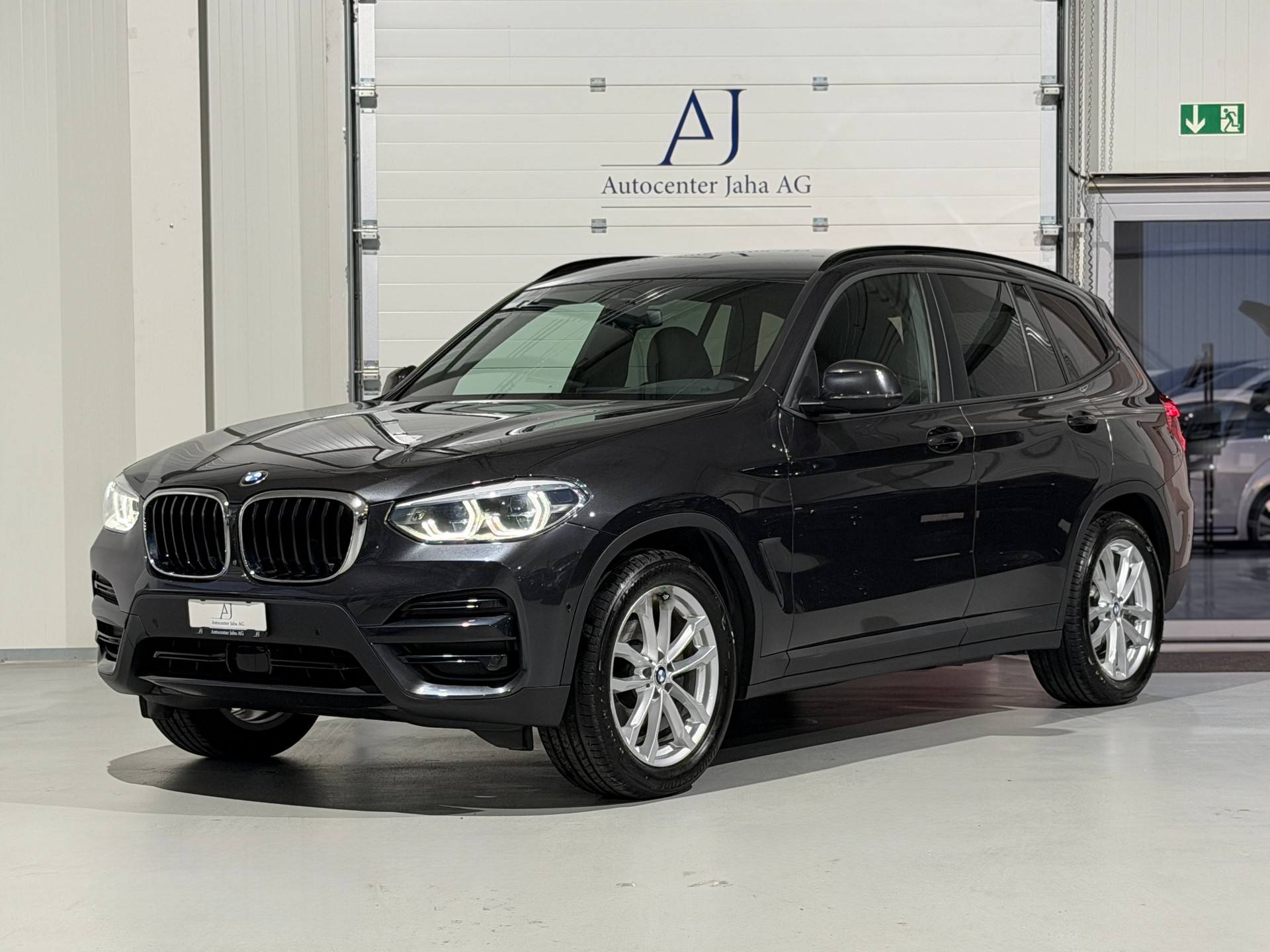 BMW X3 xDrive 20i Steptronic (CH)-image-2