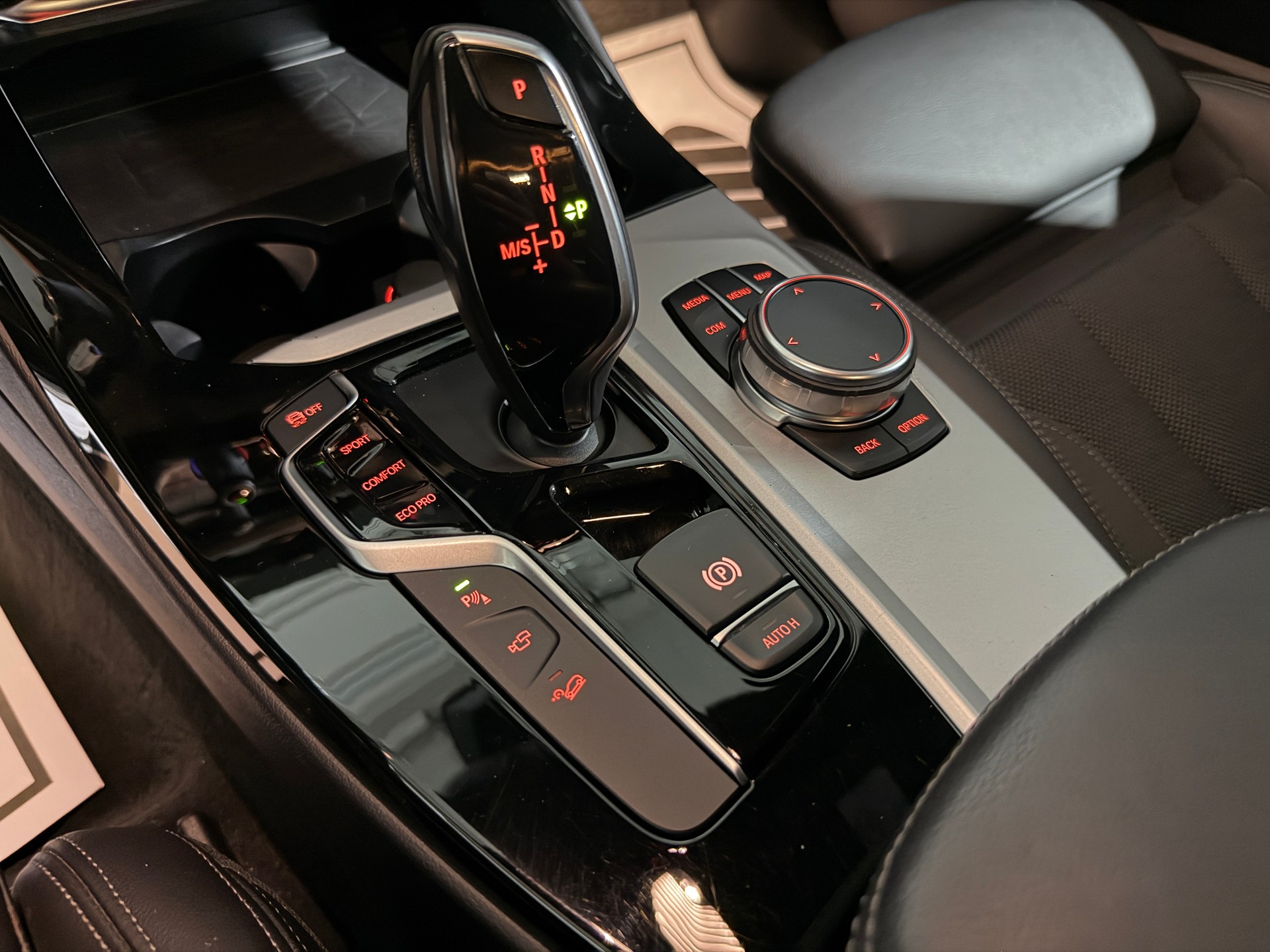 BMW X3 xDrive 20i Steptronic (CH)-image-15