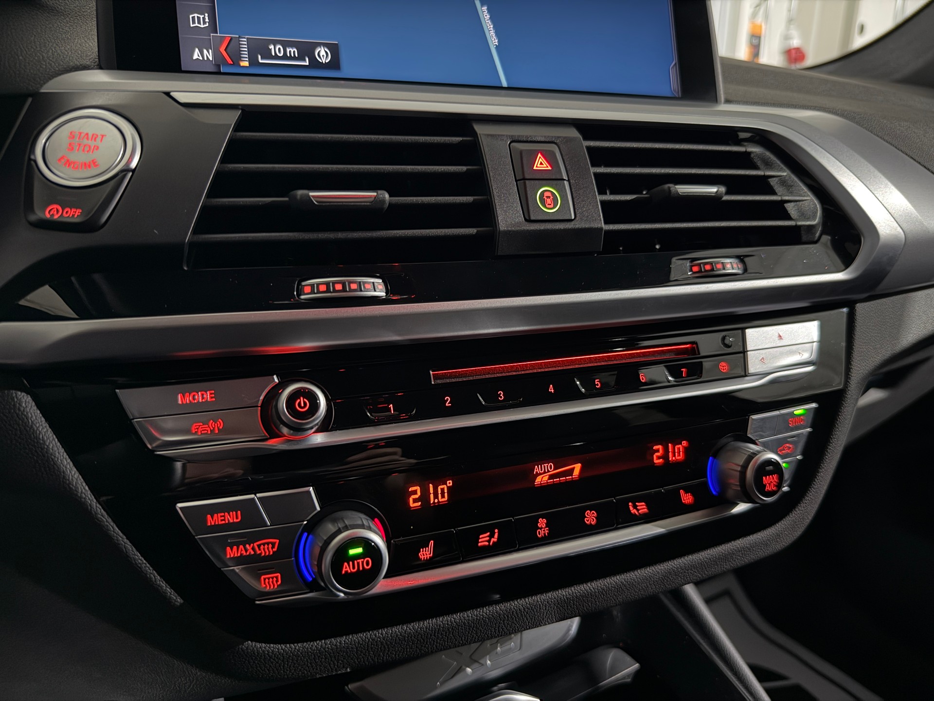BMW X3 xDrive 20i Steptronic (CH)-image-16