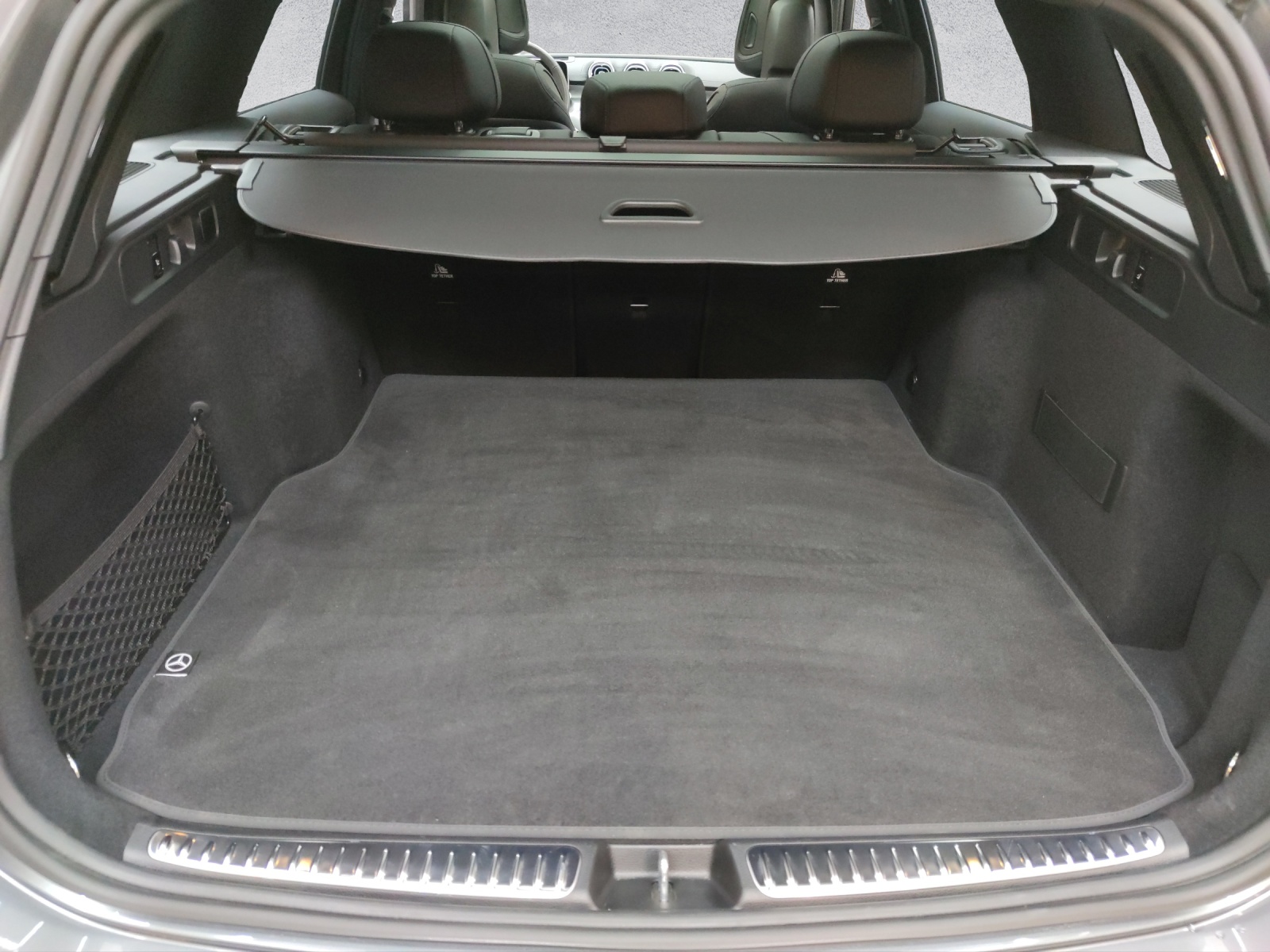MERCEDES-BENZ C 300 AMG Line 4Matic T- Modell-image-8