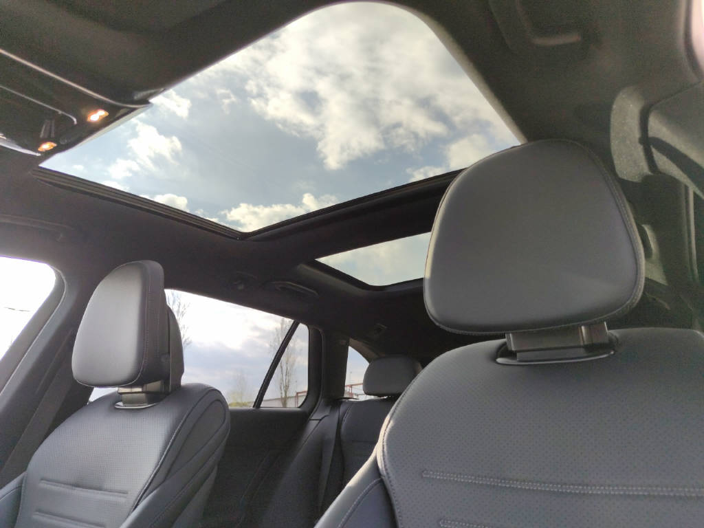 MERCEDES-BENZ C 300 AMG Line 4Matic T- Modell-image-10