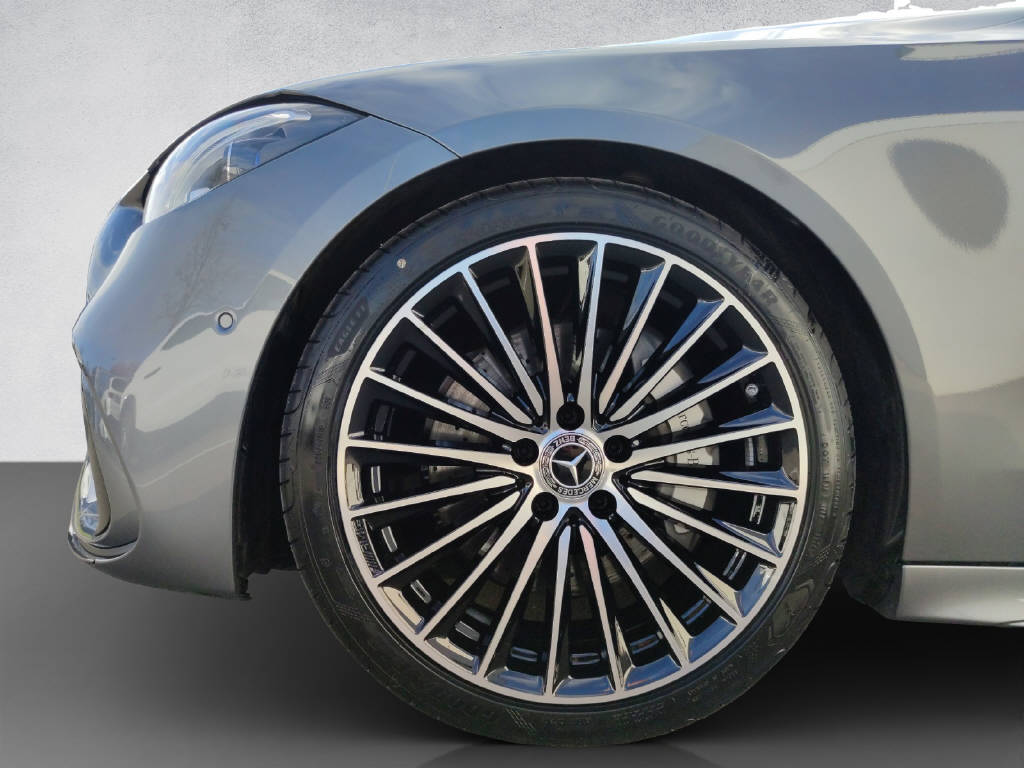 MERCEDES-BENZ C 300 AMG Line 4Matic T- Modell-image-6