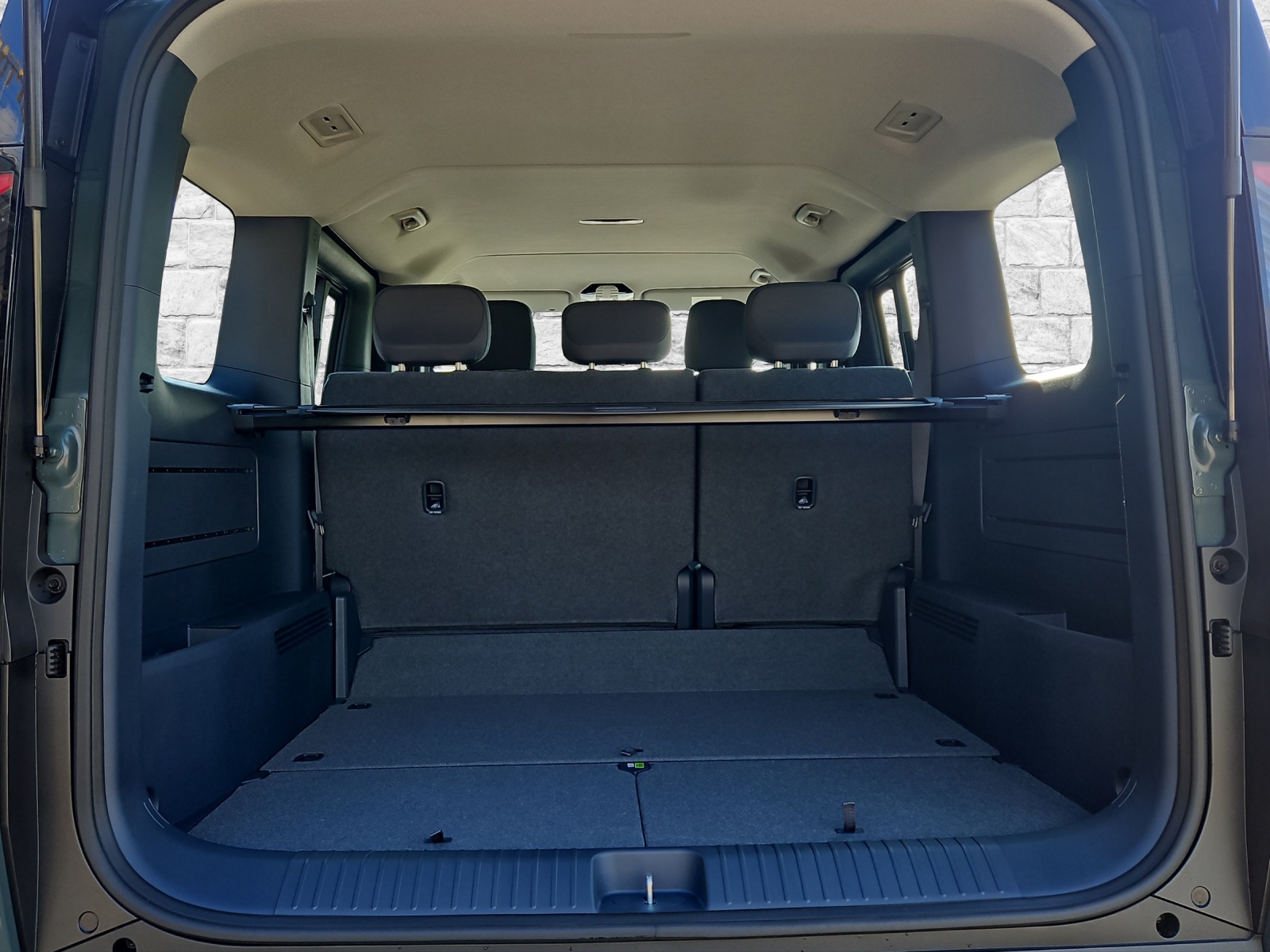 KIA PV5 Passenger 71.2 kWh Plus-image-8