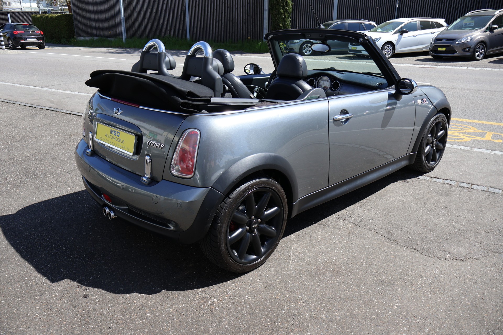 MINI Cooper S Cabriolet-image-4