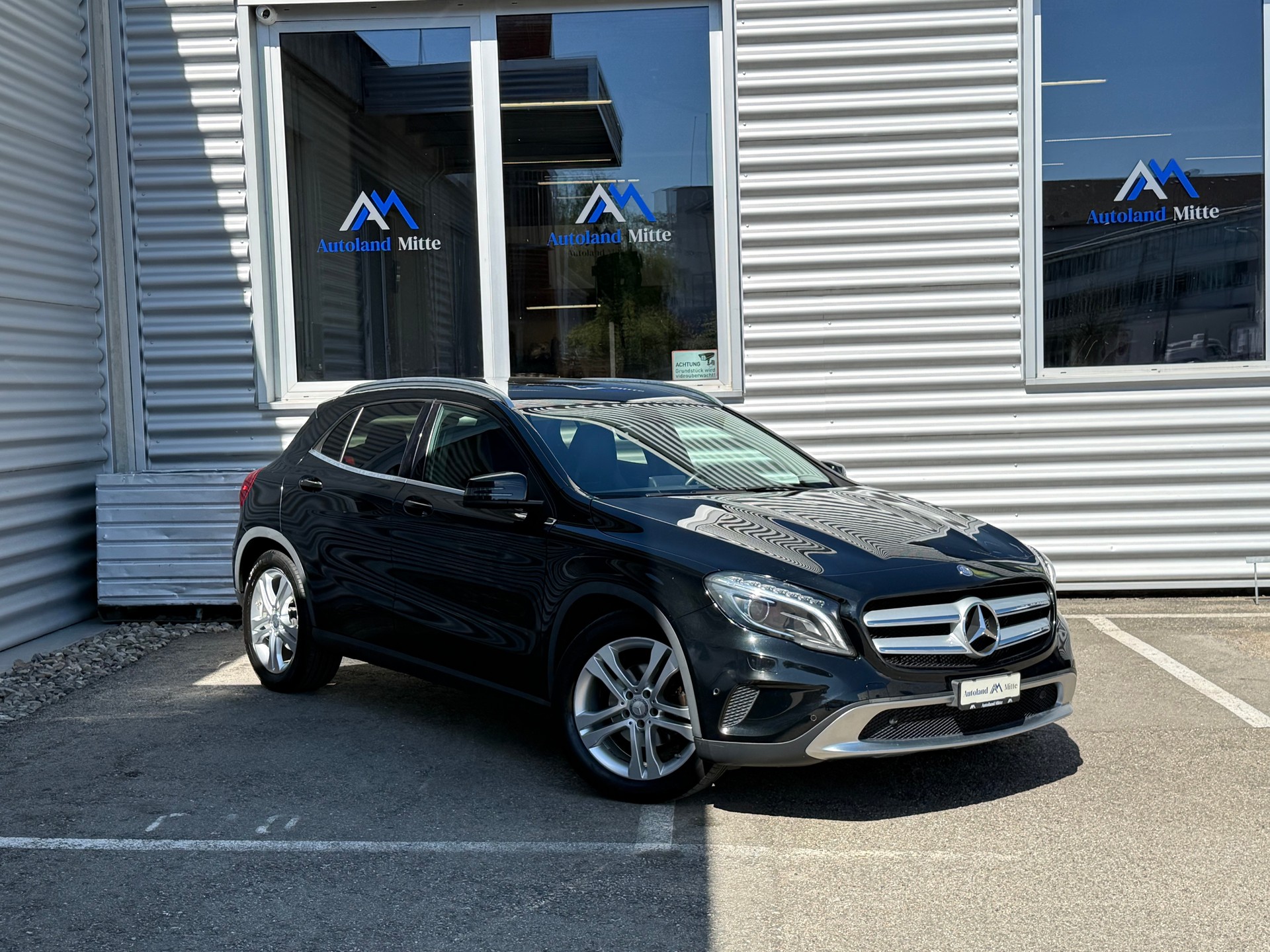 MERCEDES-BENZ GLA 200 CDI 4Matic 7G-DCT-showroom-element-1