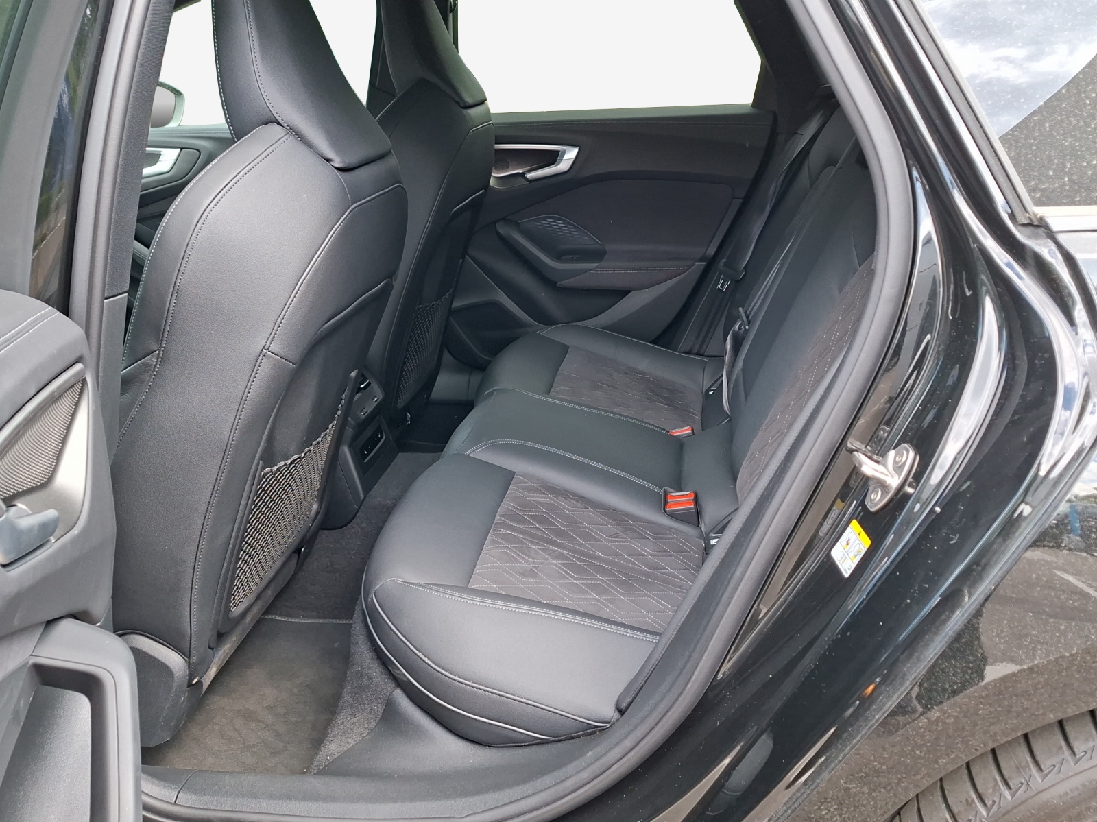 AUDI A5 Avant TDI quattro 150 kW S tronic-image-11