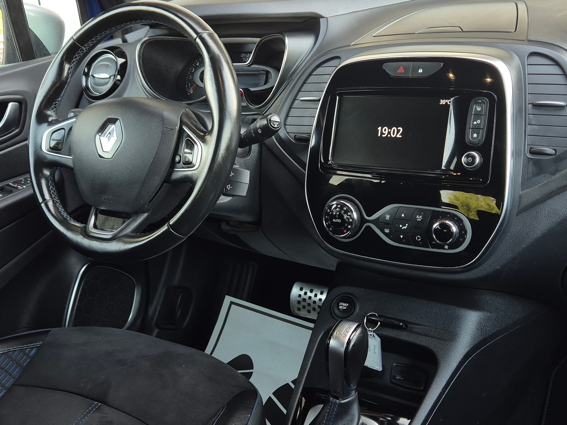 RENAULT CAPTUR 1.3 T 16V S-EDITION EDC-image-9