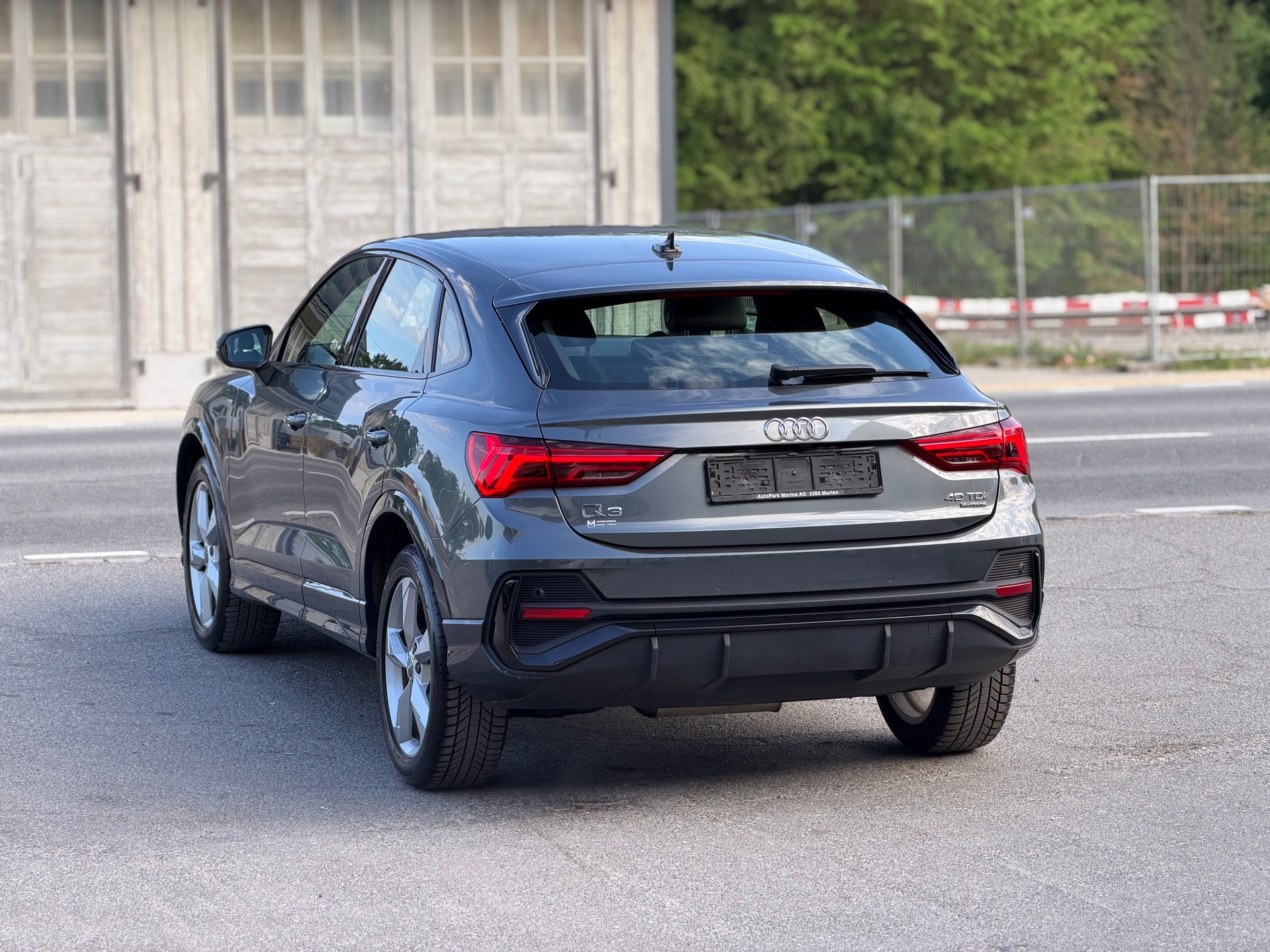 AUDI Q3 Sportback 40 TDI S line Attraction quattro S-tronic-image-6