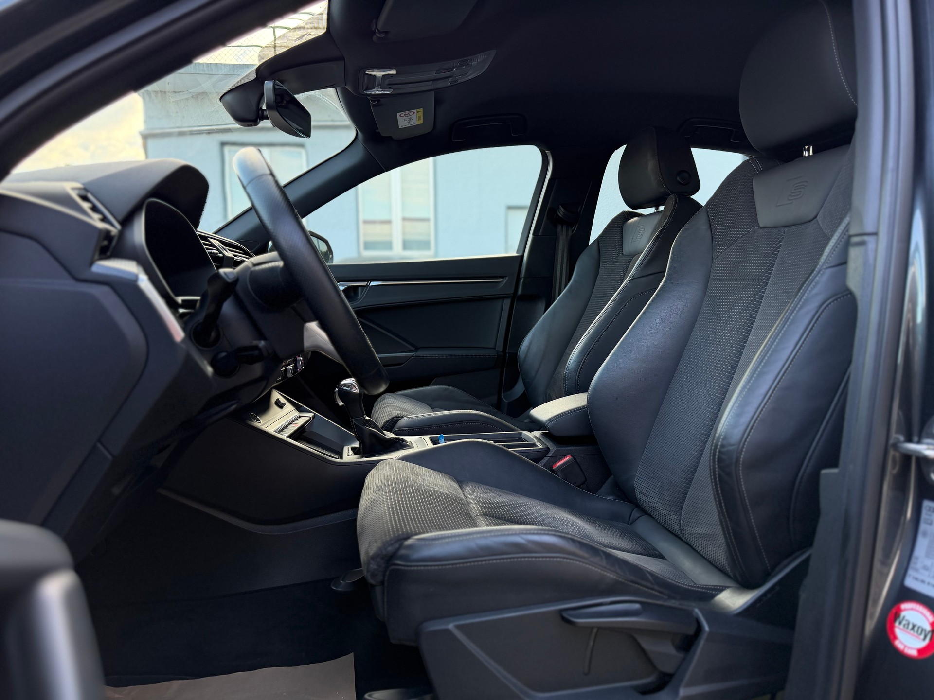 AUDI Q3 Sportback 40 TDI S line Attraction quattro S-tronic-image-11