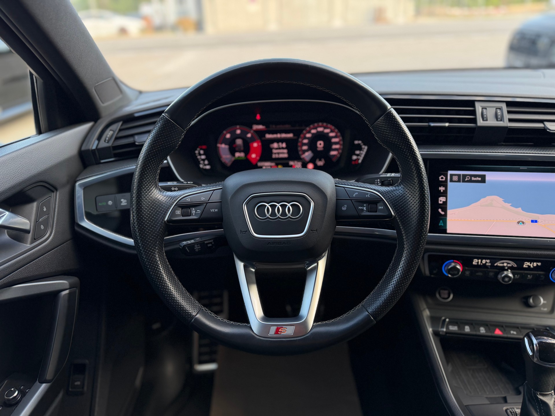 AUDI Q3 Sportback 40 TDI S line Attraction quattro S-tronic-image-17
