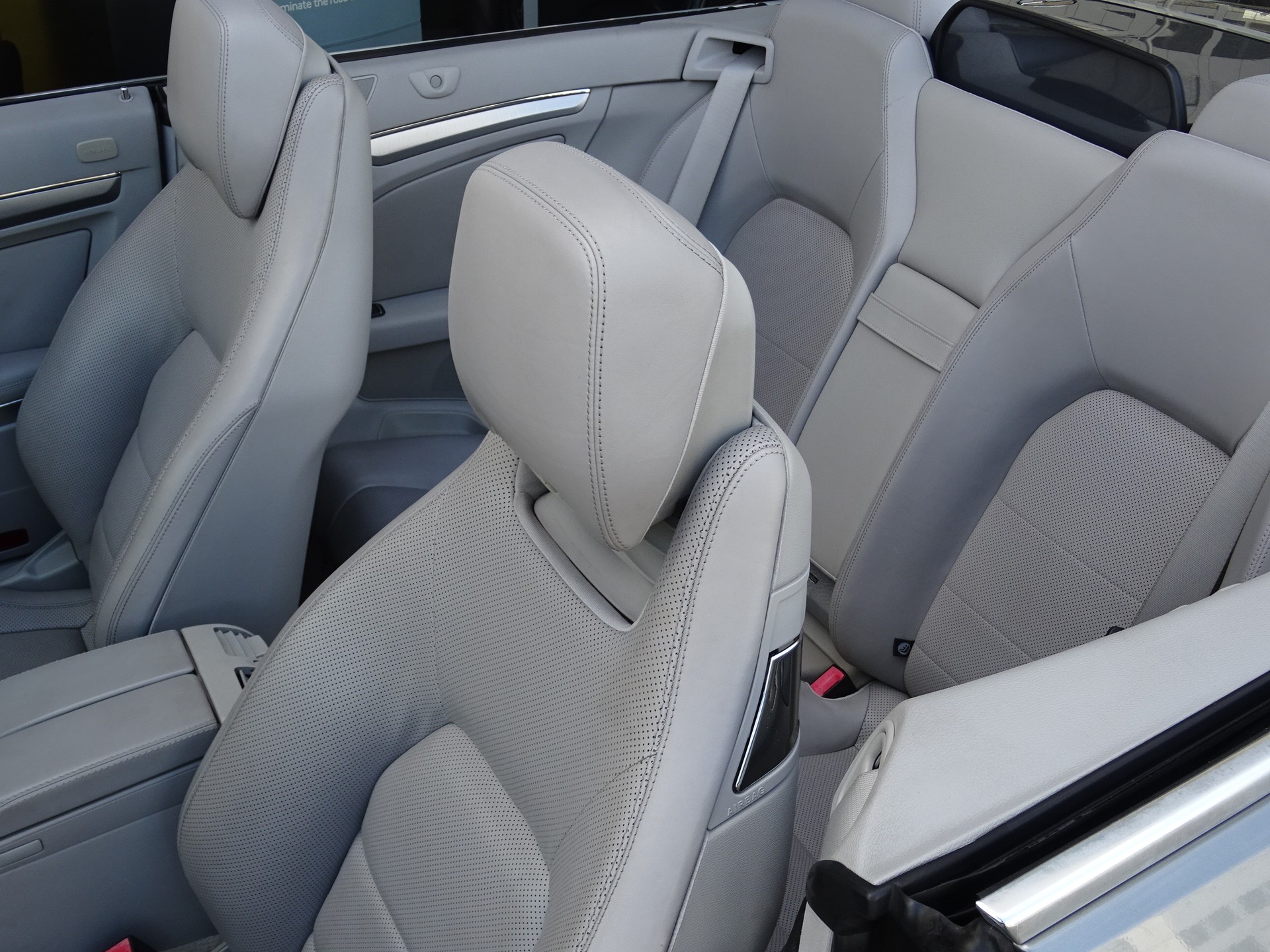 MERCEDES-BENZ E 350 CGI BlueEfficiency 7G-Tronic-image-5