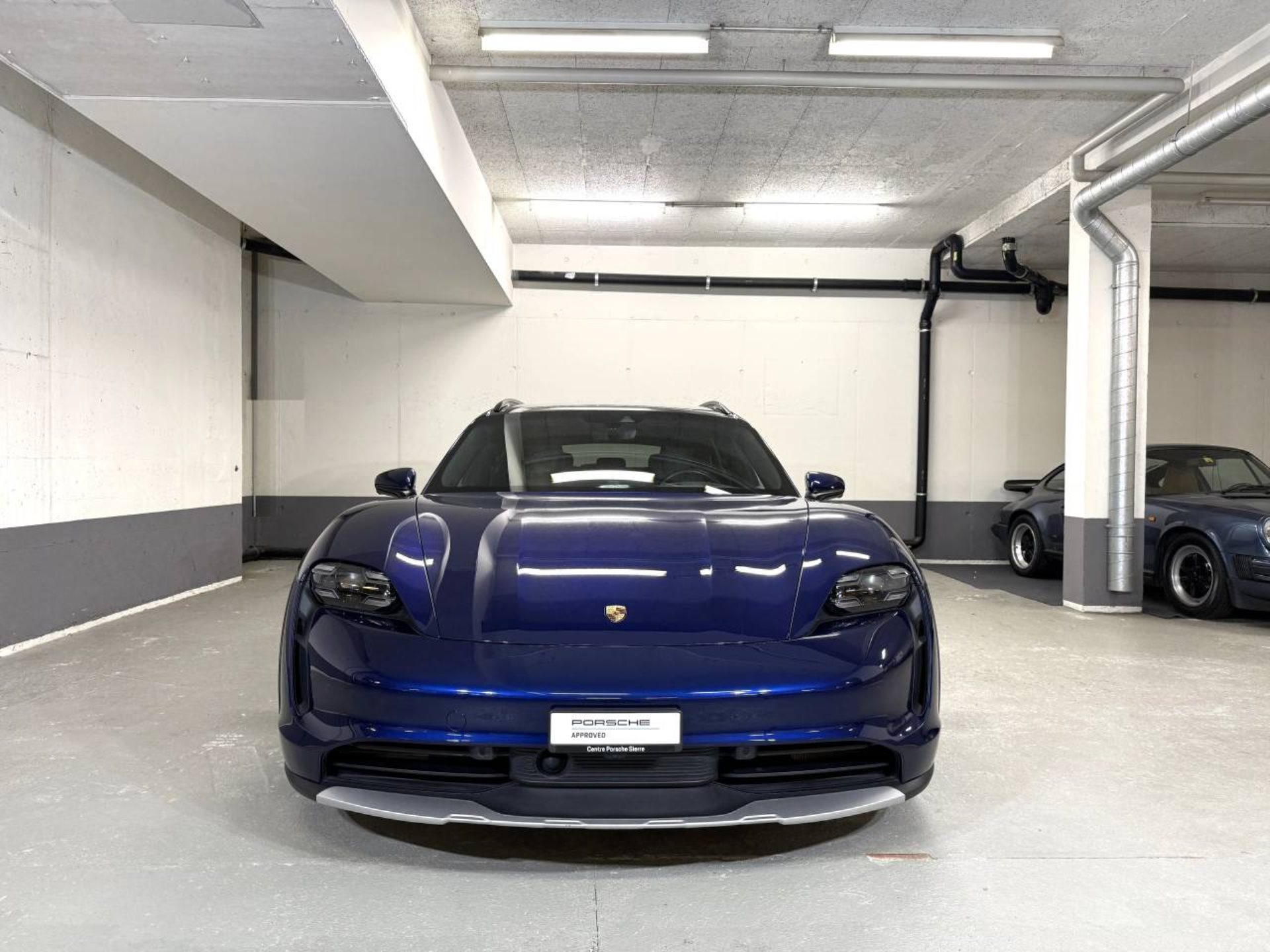 PORSCHE Taycan 4 Cross Turismo (MY22)-image-8