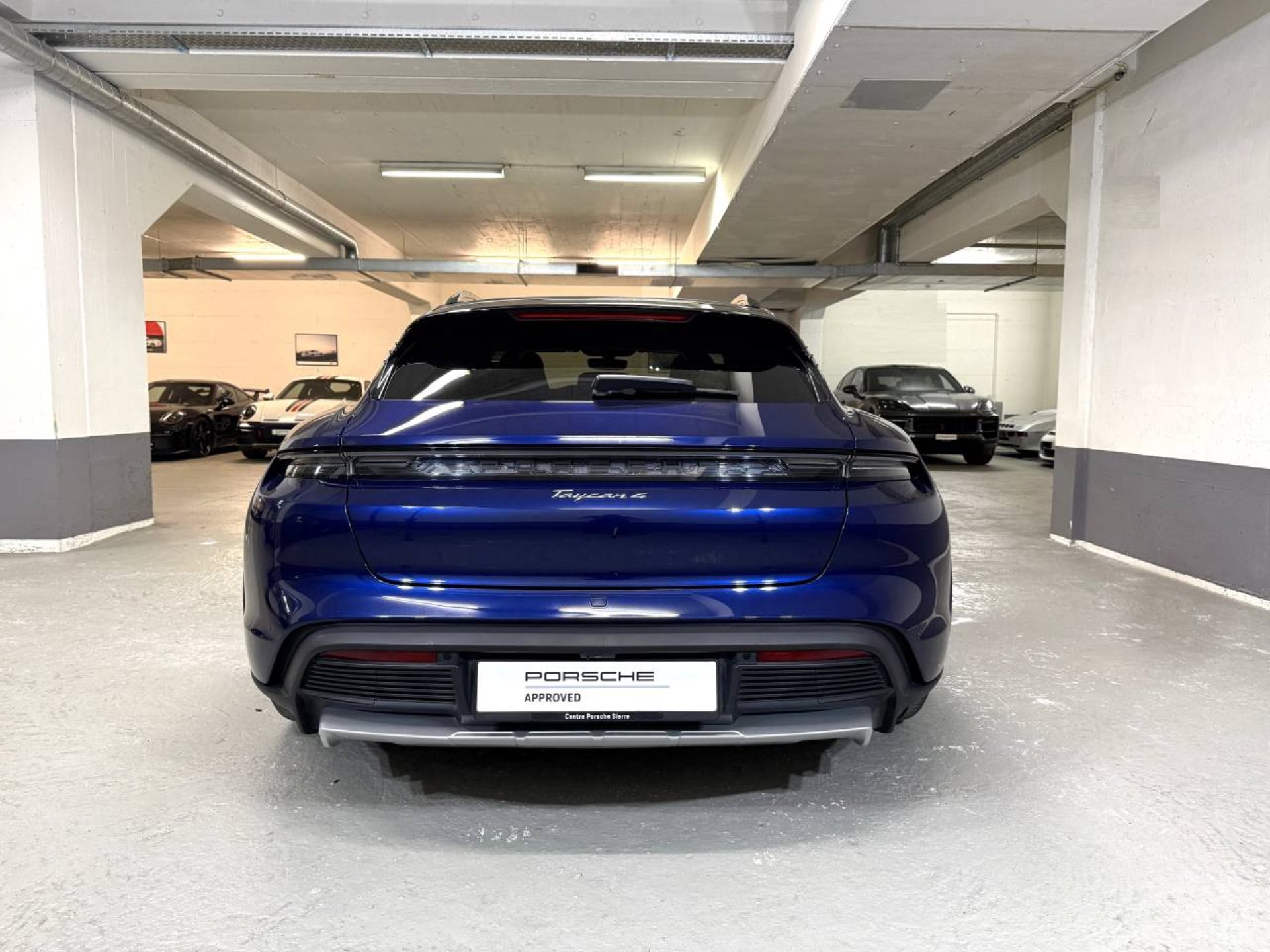PORSCHE Taycan 4 Cross Turismo (MY22)-image-5