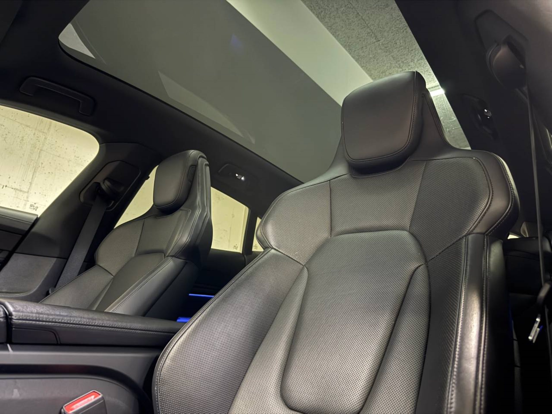 PORSCHE Taycan 4 Cross Turismo (MY22)-image-26