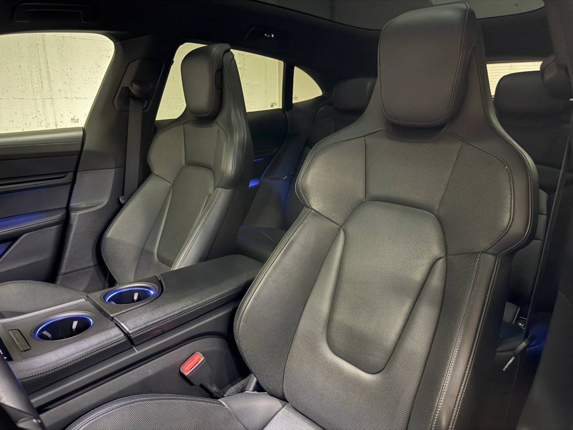 PORSCHE Taycan 4 Cross Turismo (MY22)-image-4