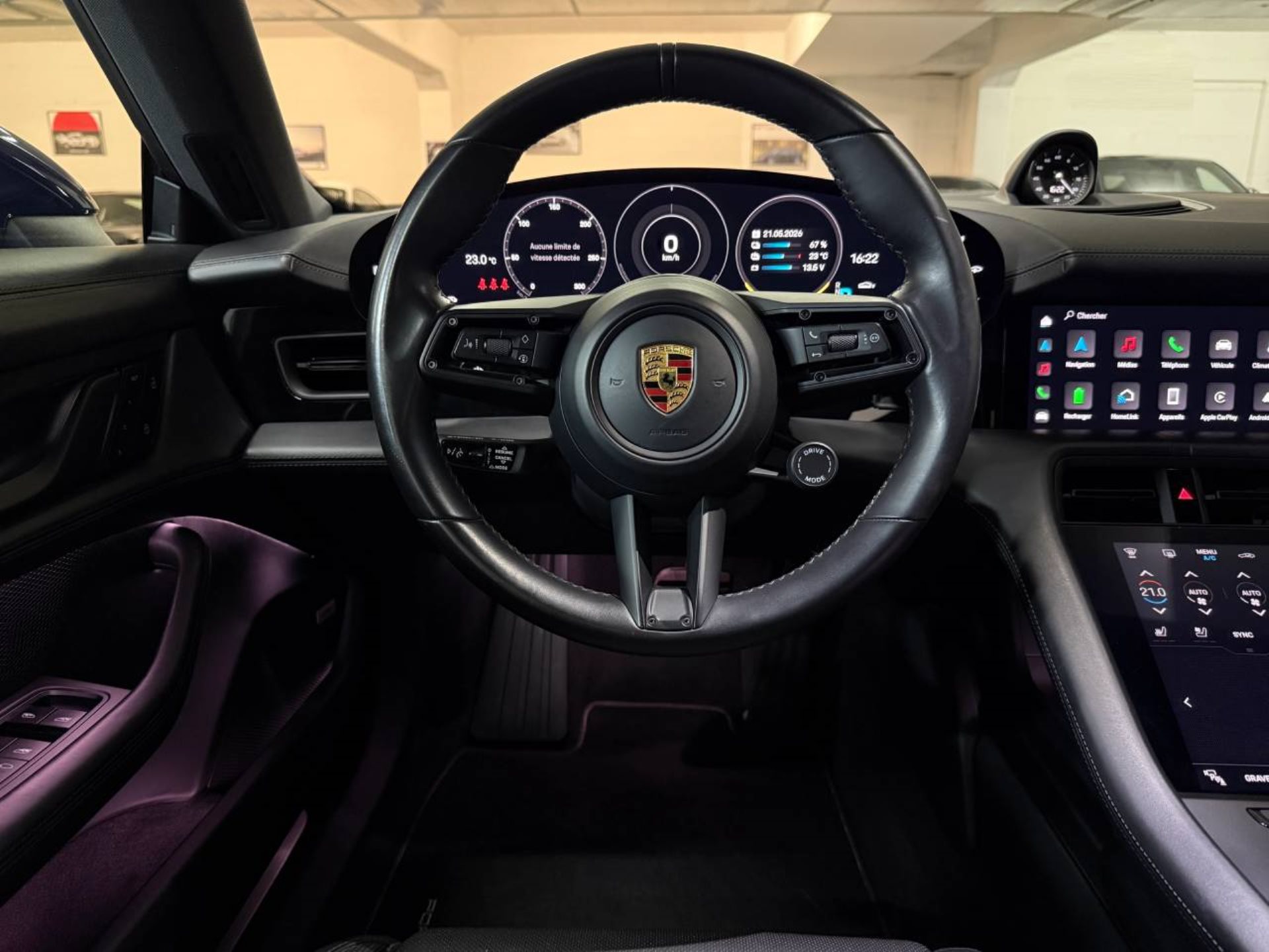 PORSCHE Taycan 4 Cross Turismo (MY22)-image-10