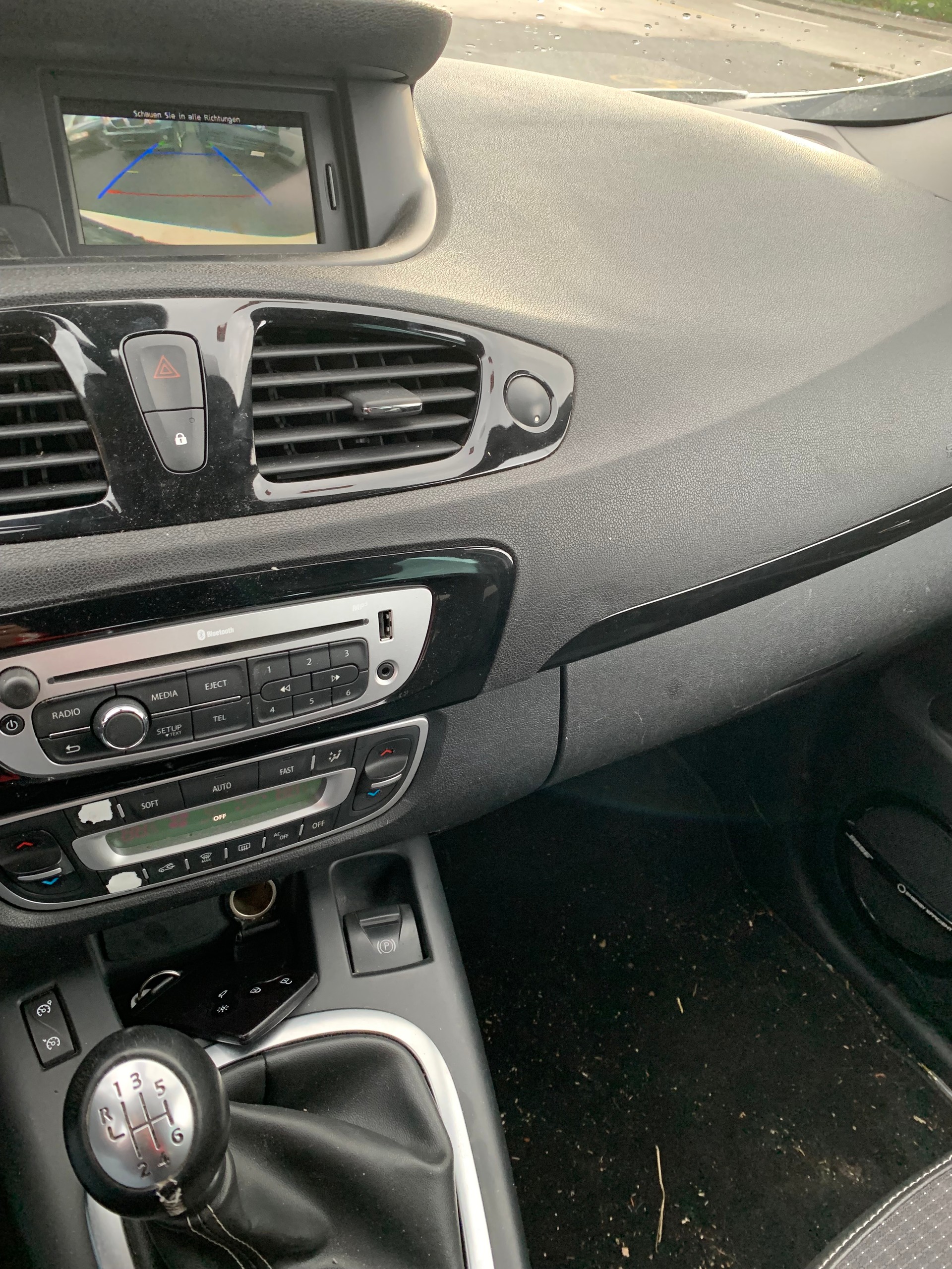 RENAULT Grand Scénic 1.6 dCi Swiss Edition-image-10