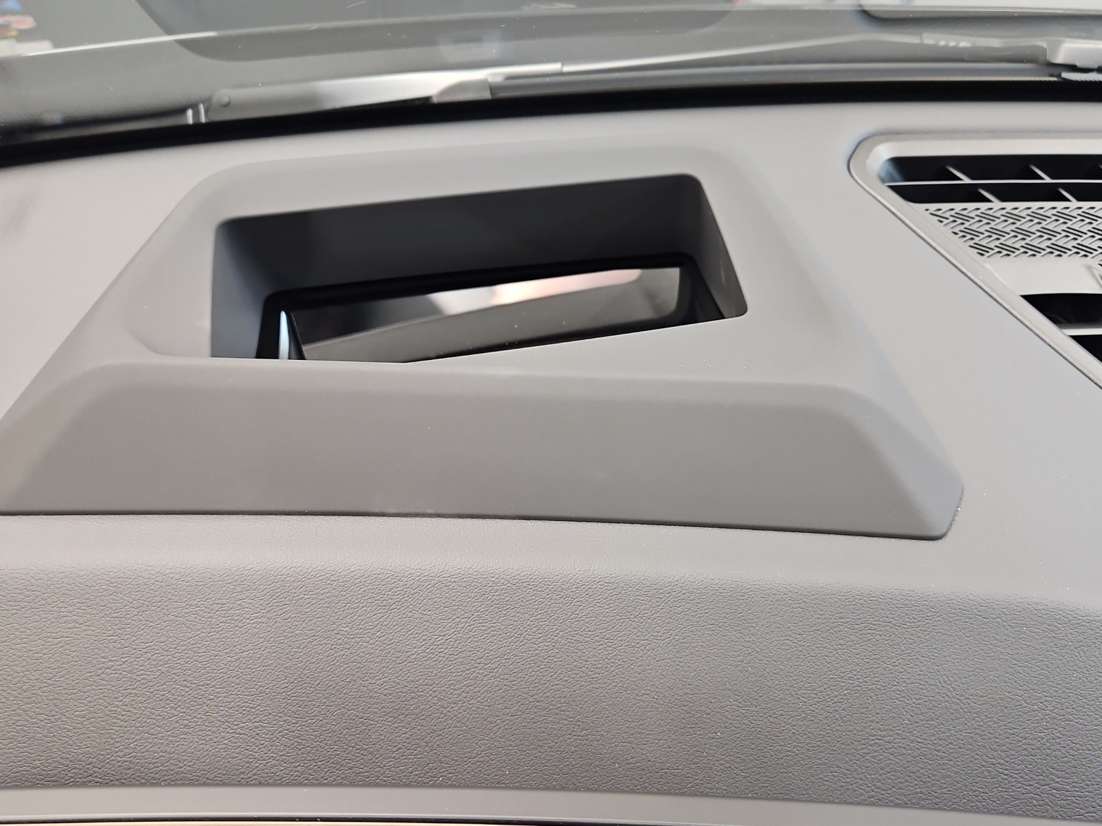 BMW X1 sDrive 20i M Sport 48V-image-18