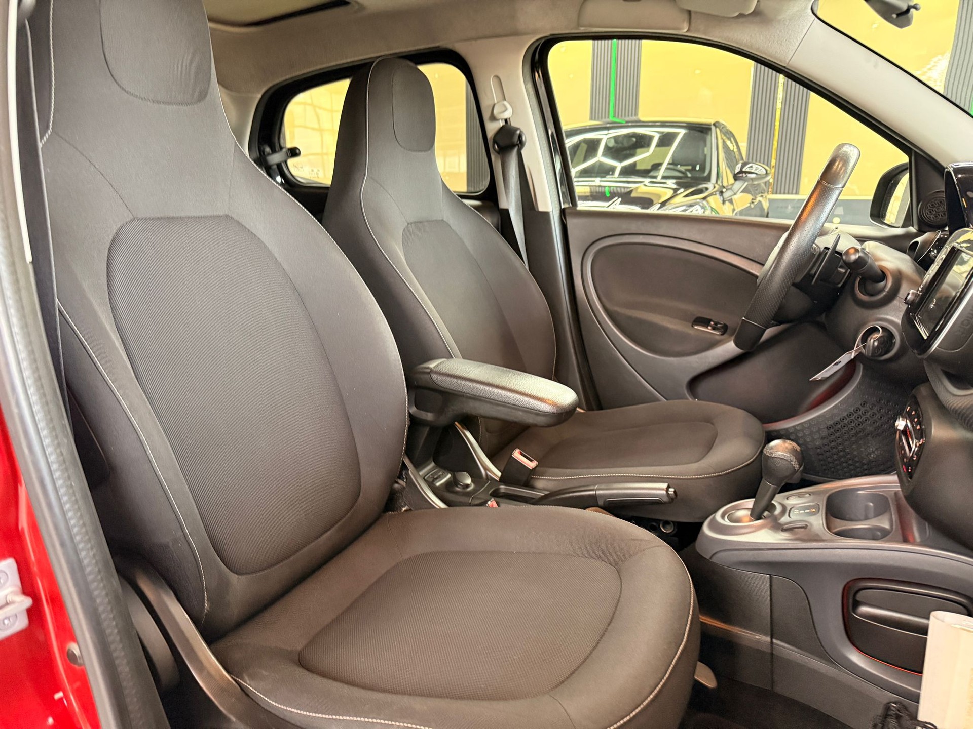 SMART forfour passion twinmatic-image-11