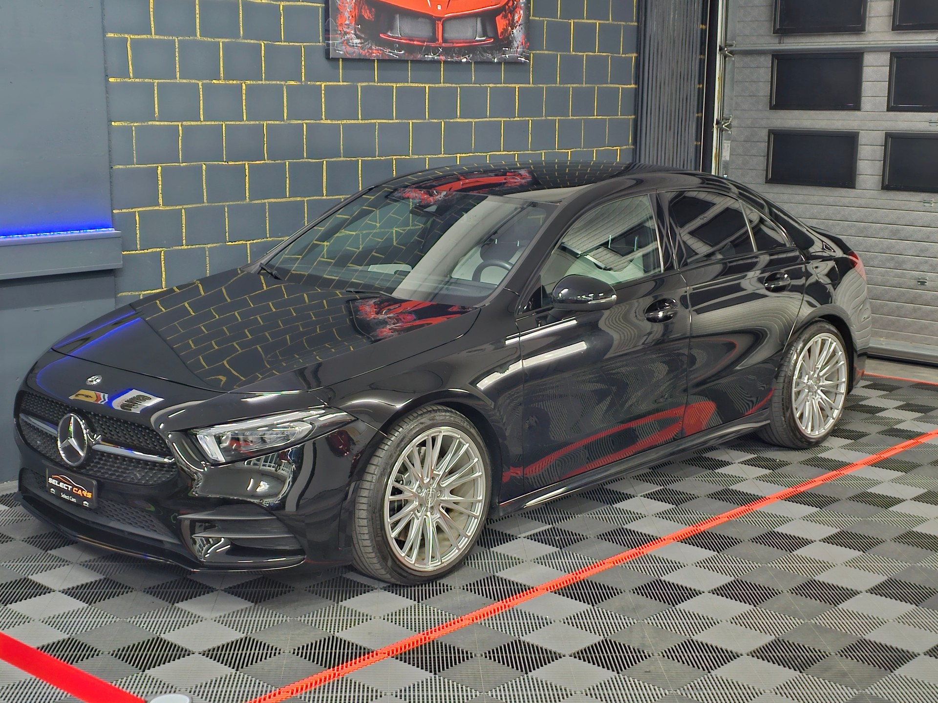 MERCEDES-BENZ A 250 AMG Line 7G-DCT-image-3