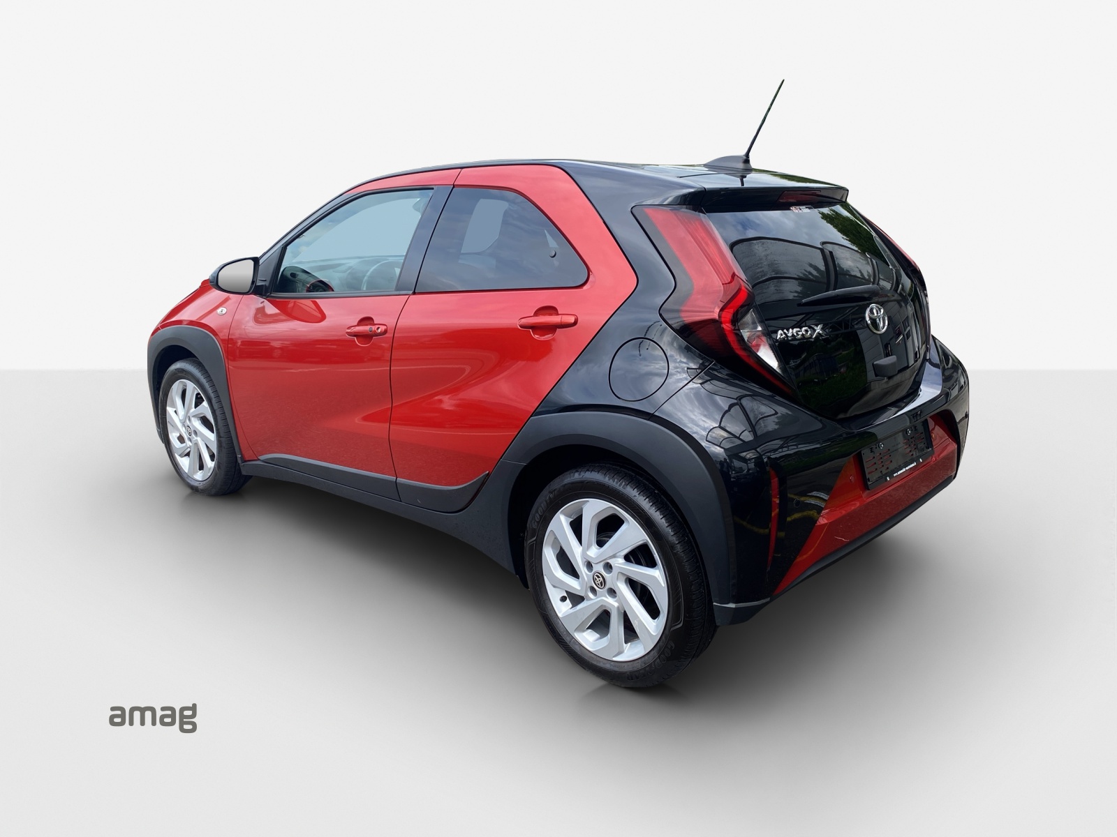 TOYOTA Aygo X 1.0 VVT-i Comfort CVT-image-2