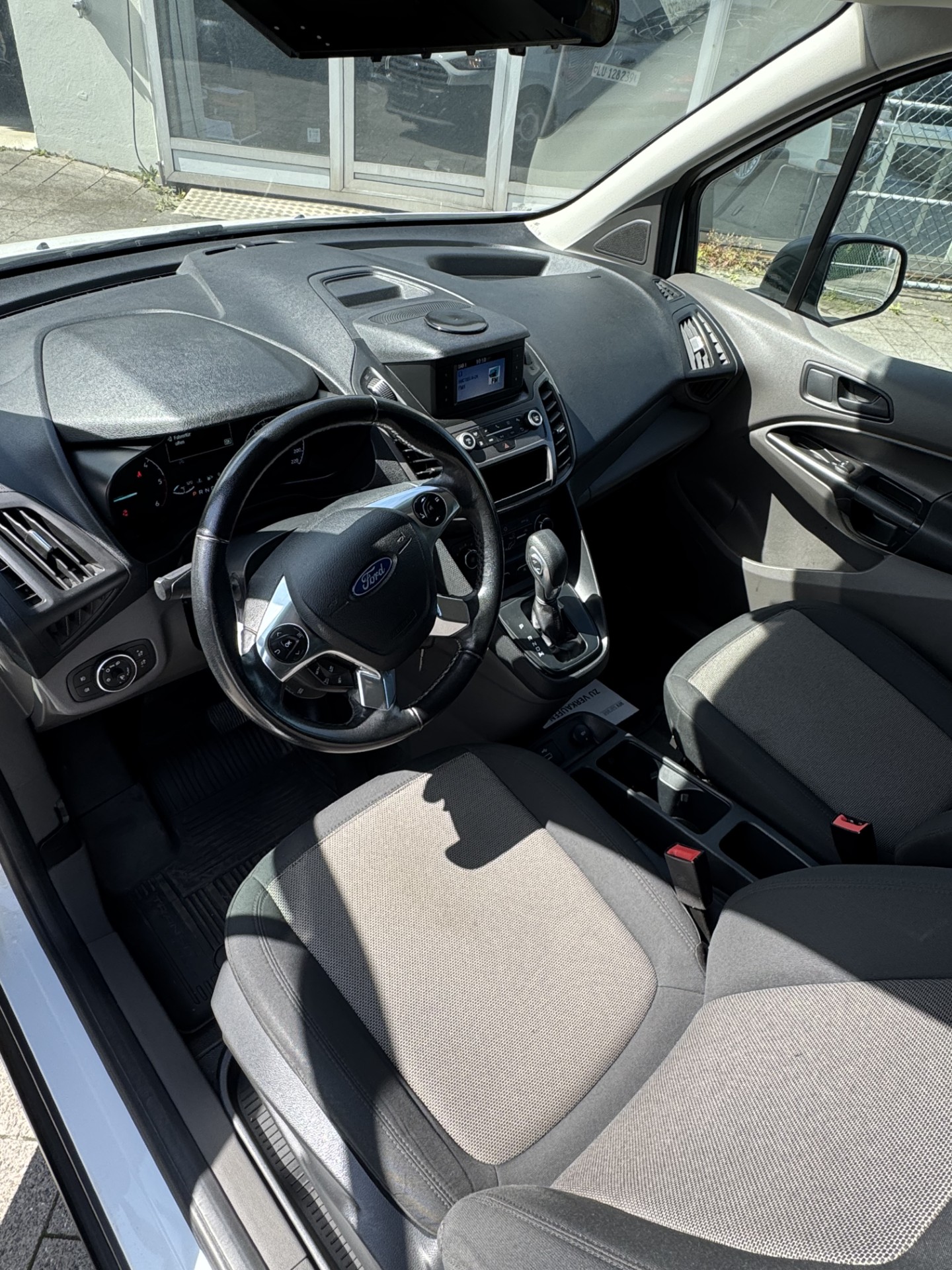 FORD 1.5 EcoBlue 120 Ambiente-image-4
