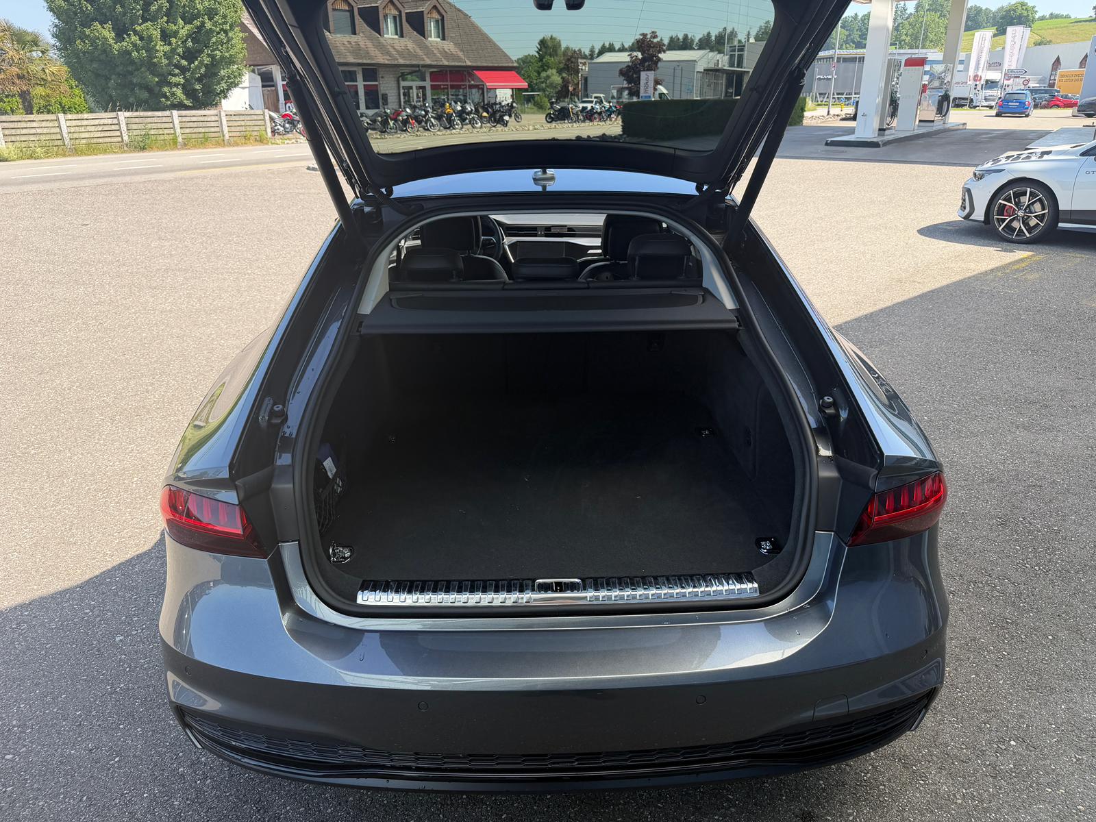 AUDI A7 Sportback 55 TFSI e quattro S-tronic-image-27