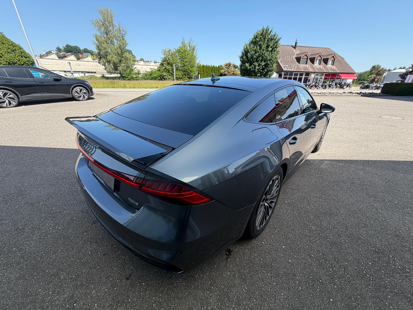 AUDI A7 Sportback 55 TFSI e quattro S-tronic-image-6