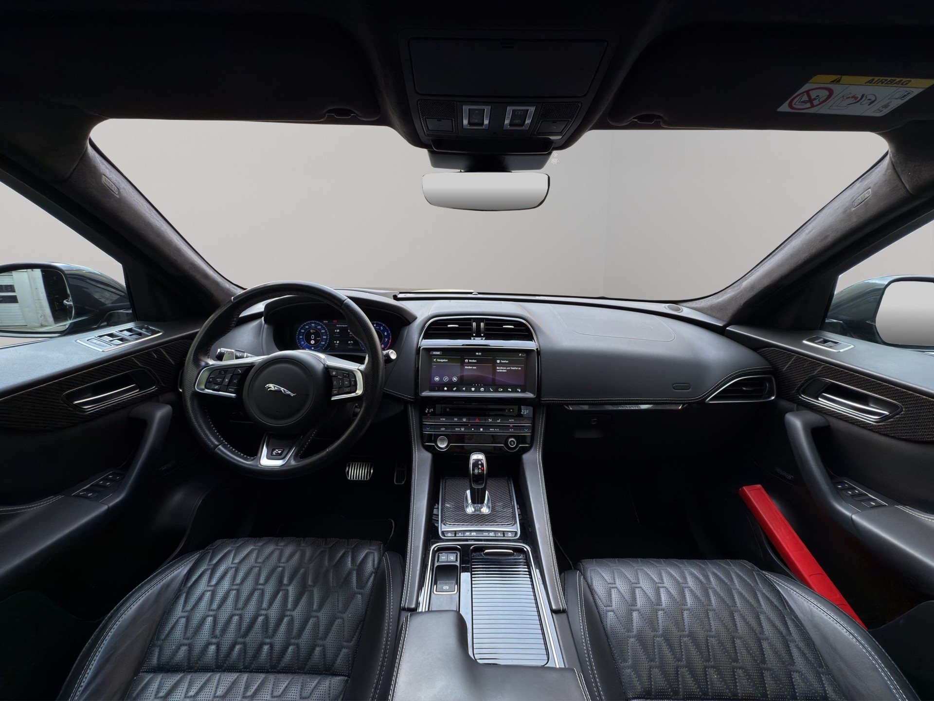 JAGUAR F-Pace 5.0 V8 SVR AWD-image-7