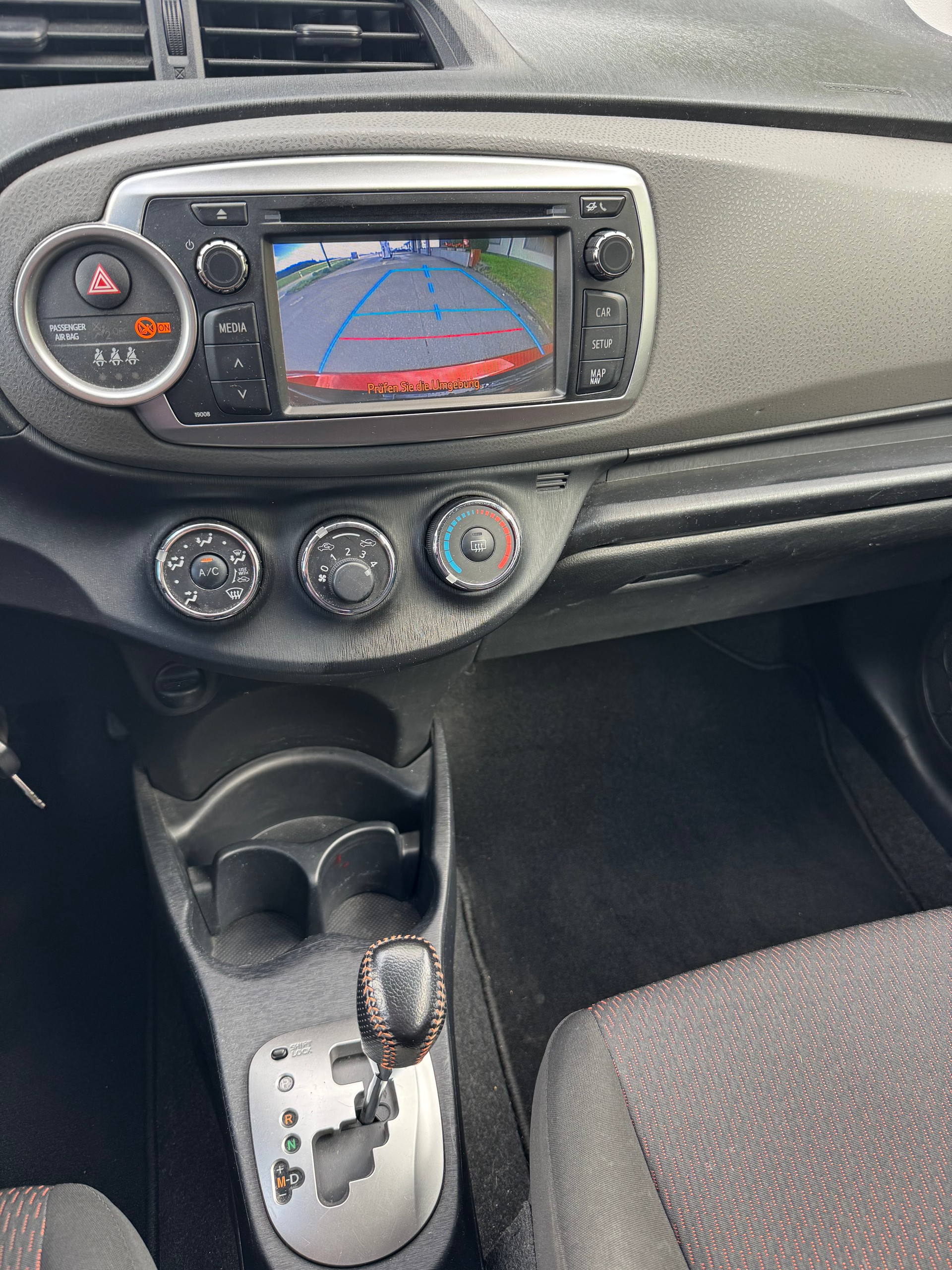 TOYOTA Yaris 1.33 Style Multidrive-image-10