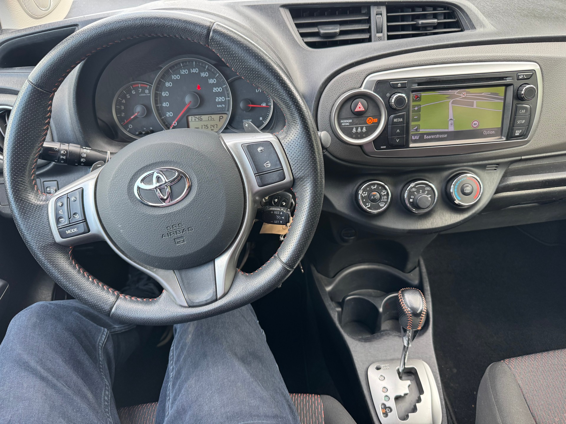TOYOTA Yaris 1.33 Style Multidrive-image-11