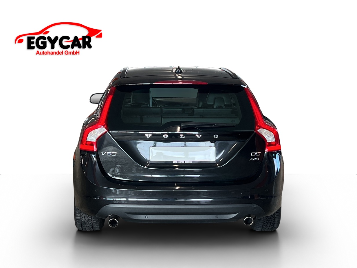 VOLVO V60 D5 AWD Summum Geartronic-image-3