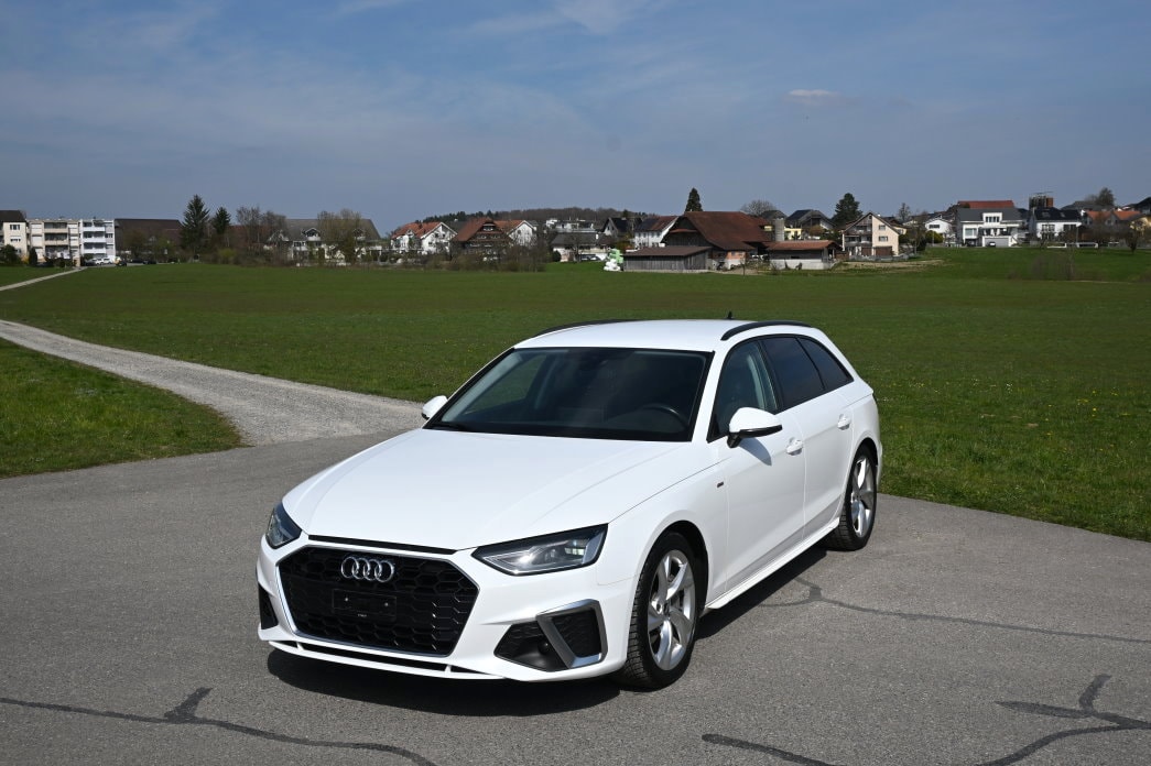 AUDI A4 Avant 2.0 TFSI 40 S-Line S-tronic quattro-image-0