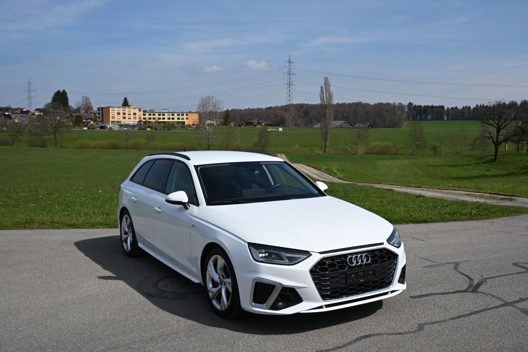 AUDI A4 Avant 2.0 TFSI 40 S-Line S-tronic quattro-image-1