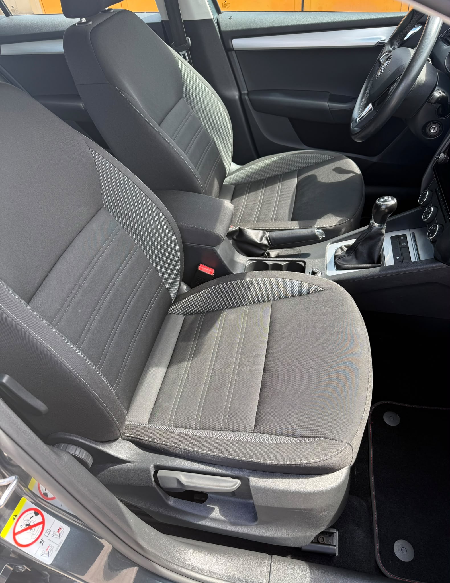 SKODA Octavia Combi 1.4 TSI Ambition-image-6